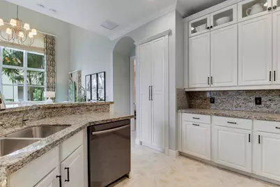 4044 Kingston Lane, Palm Beach Gardens, FL 33418 - Photo 6