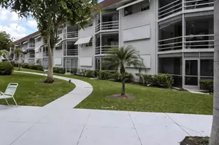 400 SE 10th St, Deerfield Beach, FL 33441 - Photo 20