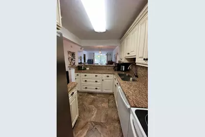 400 SE 10th Street #202, Deerfield Beach, FL 33441 - Photo 2
