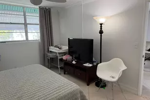 400 SE 10th St, Deerfield Beach, FL 33441 - Photo 14