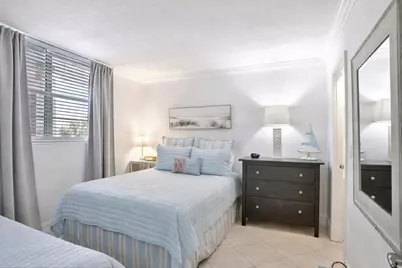 400 SE 10th Street #202, Deerfield Beach, FL 33441 - Photo 12