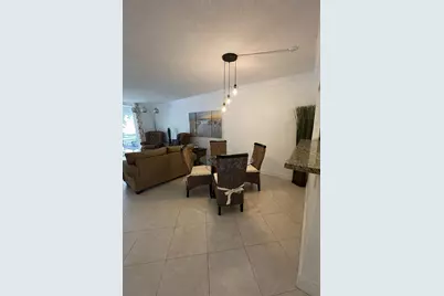 400 SE 10th Street #202, Deerfield Beach, FL 33441 - Photo 4