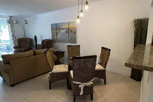 400 SE 10th St, Deerfield Beach, FL 33441 - Photo 4