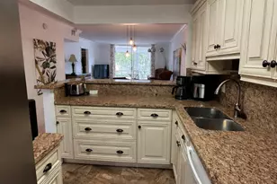 400 SE 10th St, Deerfield Beach, FL 33441 - Photo 2