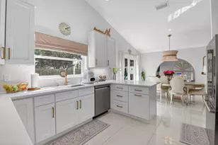 2402 NW 30th St, Boca Raton, FL 33431 - Photo 12