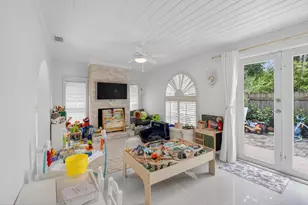 2402 NW 30th St, Boca Raton, FL 33431 - Photo 16