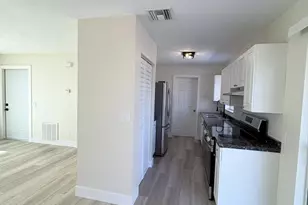 175 SE El Sito Ct, Port Saint Lucie, FL 34983 - Photo 4