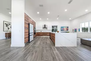 1250 Placid Ct, Weston, FL 33327 - Photo 2