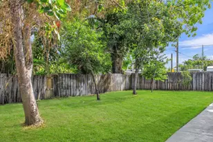 915 SW 3rd St, Boynton Beach, FL 33435 - Photo 24