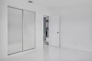 915 SW 3rd St, Boynton Beach, FL 33435 - Photo 6