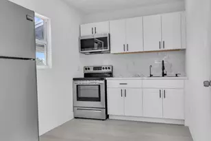 915 SW 3rd St, Boynton Beach, FL 33435 - Photo 18