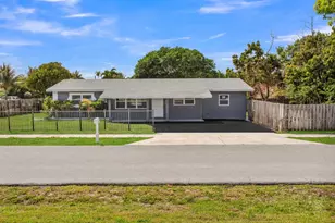 915 SW 3rd St, Boynton Beach, FL 33435 - Photo 2