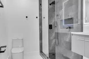 915 SW 3rd St, Boynton Beach, FL 33435 - Photo 14