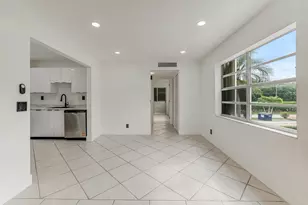 560 Capri, Delray Beach, FL 33484 - Photo 4