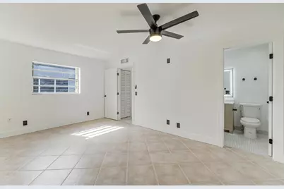 560 Capri, Delray Beach, FL 33484 - Photo 10
