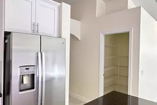 19010 SW 10th St, Pembroke Pines, FL 33029 - Photo 12