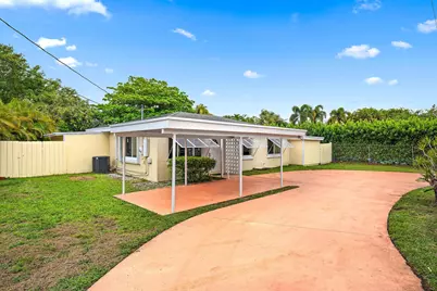 4030 E Gem Lake Drive, West Palm Beach, FL 33406 - Photo 2