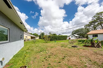 13 W Palmetto Road, Lake Worth, FL 33467 - Photo 24