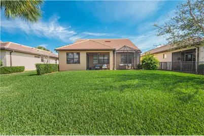 283 SE Courances Drive, Port Saint Lucie, FL 34984 - Photo 18
