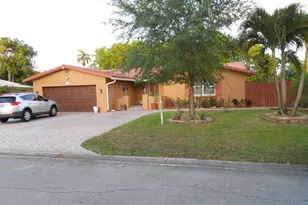 2755 NW 84th Ave, Coral Springs, FL 33065 - Photo 2