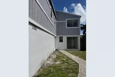 537 NW 46th Avenue, Delray Beach, FL 33445 - Photo 2