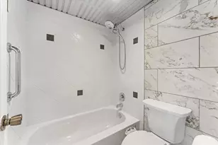 7807 Golf Cir Dr, Margate, FL 33063 - Photo 20