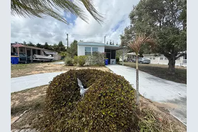 8008 SE Swan Avenue, Hobe Sound, FL 33455 - Photo 2