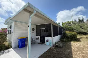 8008 SE Swan Ave, Hobe Sound, FL 33455 - Photo 4