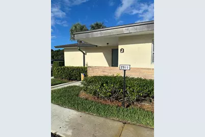 2911 W Ashley Dr Drive W #J, West Palm Beach, FL 33415 - Photo 2