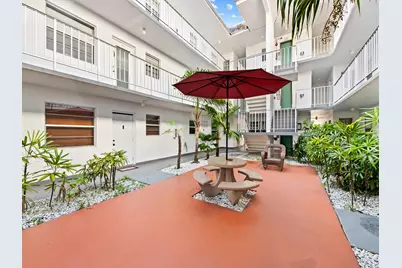 2238 Monroe Street #306, Hollywood, FL 33020 - Photo 12