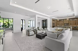 2408 Azure Cir, Palm Beach Gardens, FL 33410 - Photo 10