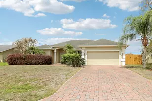 825 SW McCracken Ave, Port Saint Lucie, FL 34953 - Photo 12