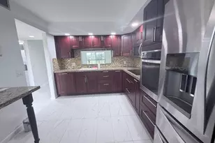 1200 SW 125th Ave, Pembroke Pines, FL 33027 - Photo 4