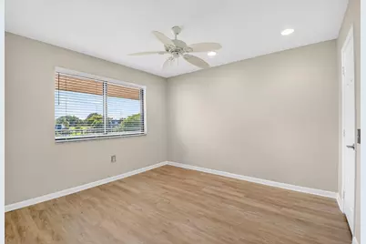 4248 Deste Court #304, Lake Worth, FL 33467 - Photo 14