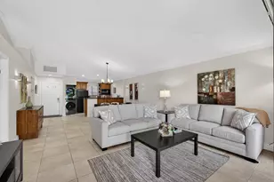 119 Club Dr, Palm Beach Gardens, FL 33418 - Photo 6