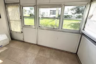 6560 Winfield Blvd, Margate, FL 33063 - Photo 16