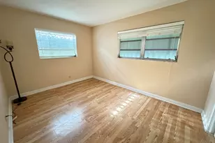 200 SW 4th St, Boca Raton, FL 33432 - Photo 14