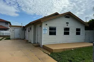 611 53rd St, West Palm Beach, FL 33407 - Photo 1