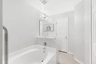 2575 SW 12th Sq Square SW, Vero Beach, FL 32968 - Photo 18
