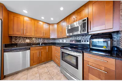 575 Oaks Lane #1009, Pompano Beach, FL 33069 - Photo 10