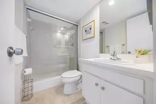 575 Oaks Ln, Pompano Beach, FL 33069 - Photo 22