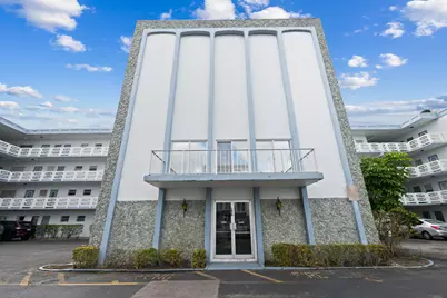 4050 NW 42nd Avenue #215, Lauderdale Lakes, FL 33319 - Photo 2