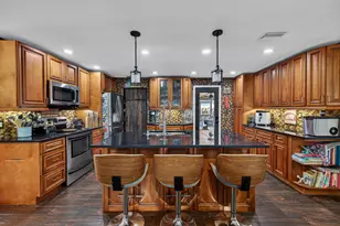 9696 NW 28th Pl, Coral Springs, FL 33065 - Photo 8