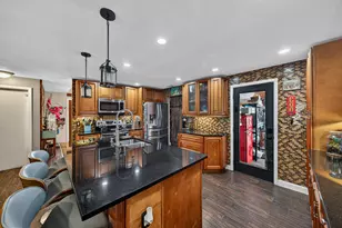 9696 NW 28th Pl, Coral Springs, FL 33065 - Photo 10