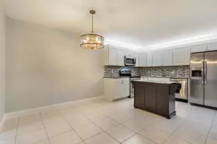 2403 24th Ln, Palm Beach Gardens, FL 33418 - Photo 2