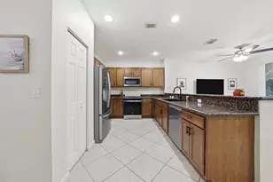 3084 N Evergreen Cir, Boynton Beach, FL 33426 - Photo 4