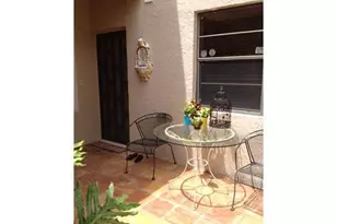 6654 Villa Sonrisa Dr, Boca Raton, FL 33433 - Photo 4