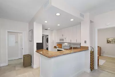 421 NE Plantation #617, Stuart, FL 34996 - Photo 14