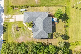 8755 91st Ave, Vero Beach, FL 32967 - Photo 2