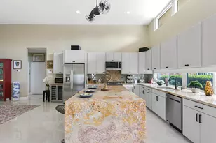 2701 NE 2nd Ave, Wilton Manors, FL 33334 - Photo 6